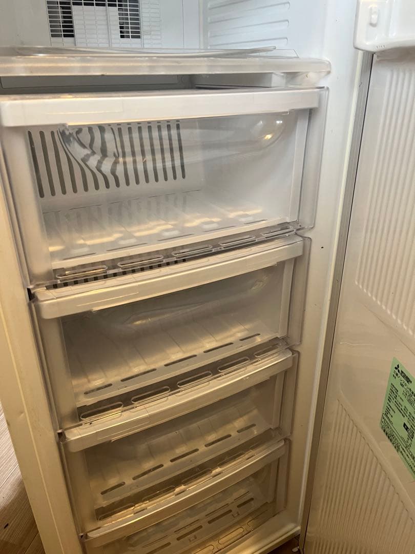 送料込み　三菱冷凍庫ME-U12F-W1 2021年製　121リットル