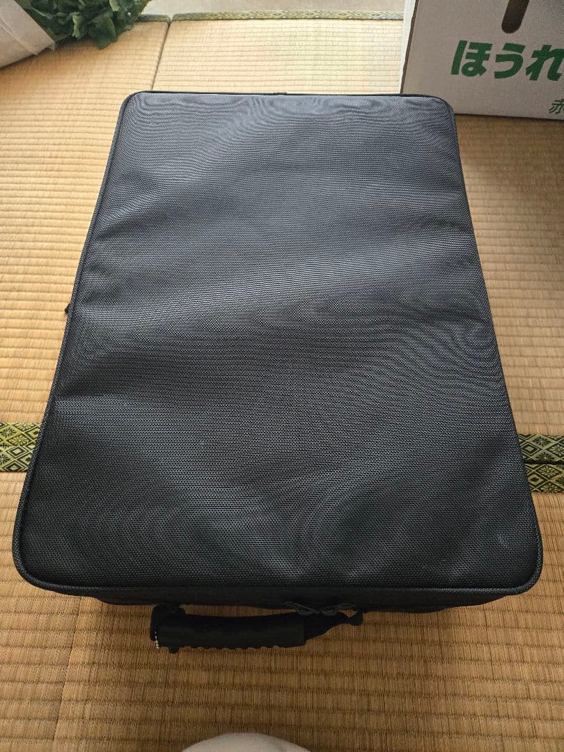 三つ折り津軽三味線ケース 黒 ベルベット内装