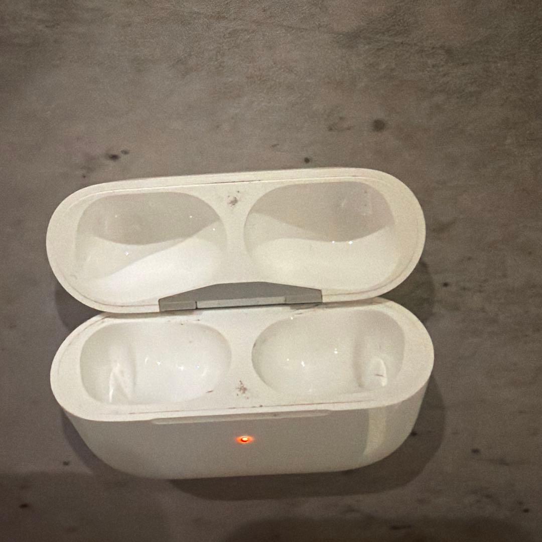 AirPodsProケースのみ