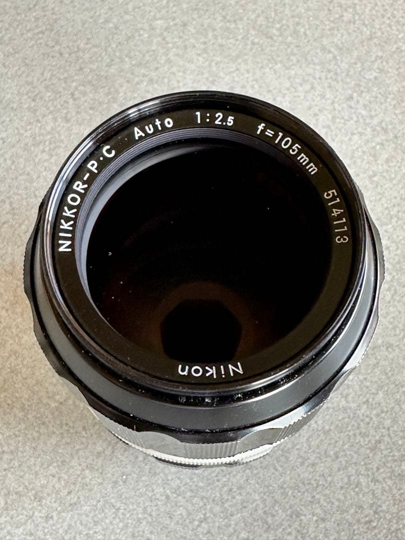 Nikon ニコン Nikkor-P.C 105mm f/2.5 レンズ、フード