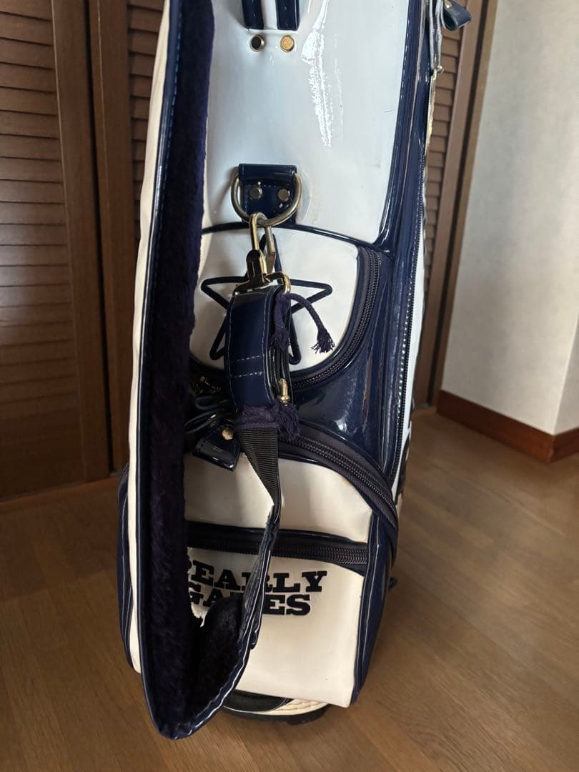 美品パーリーゲイツネイビーホワイトエナメルキャディーバック