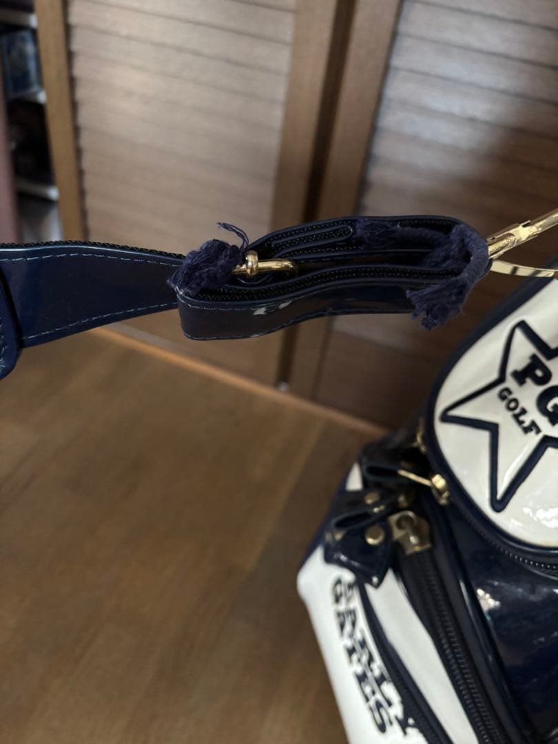 美品パーリーゲイツネイビーホワイトエナメルキャディーバック
