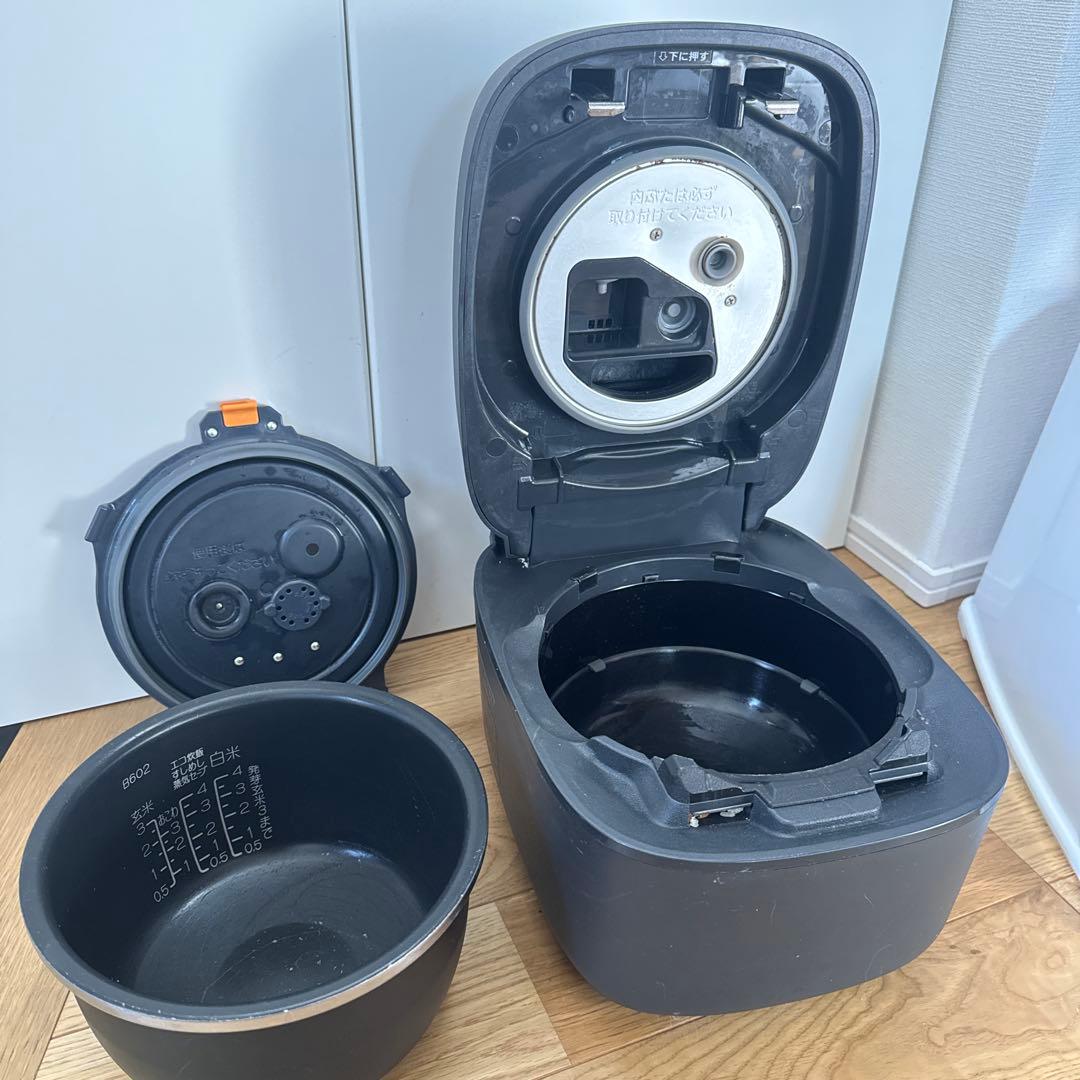 Zojirushi 圧力炊飯器 NW-US07 黒