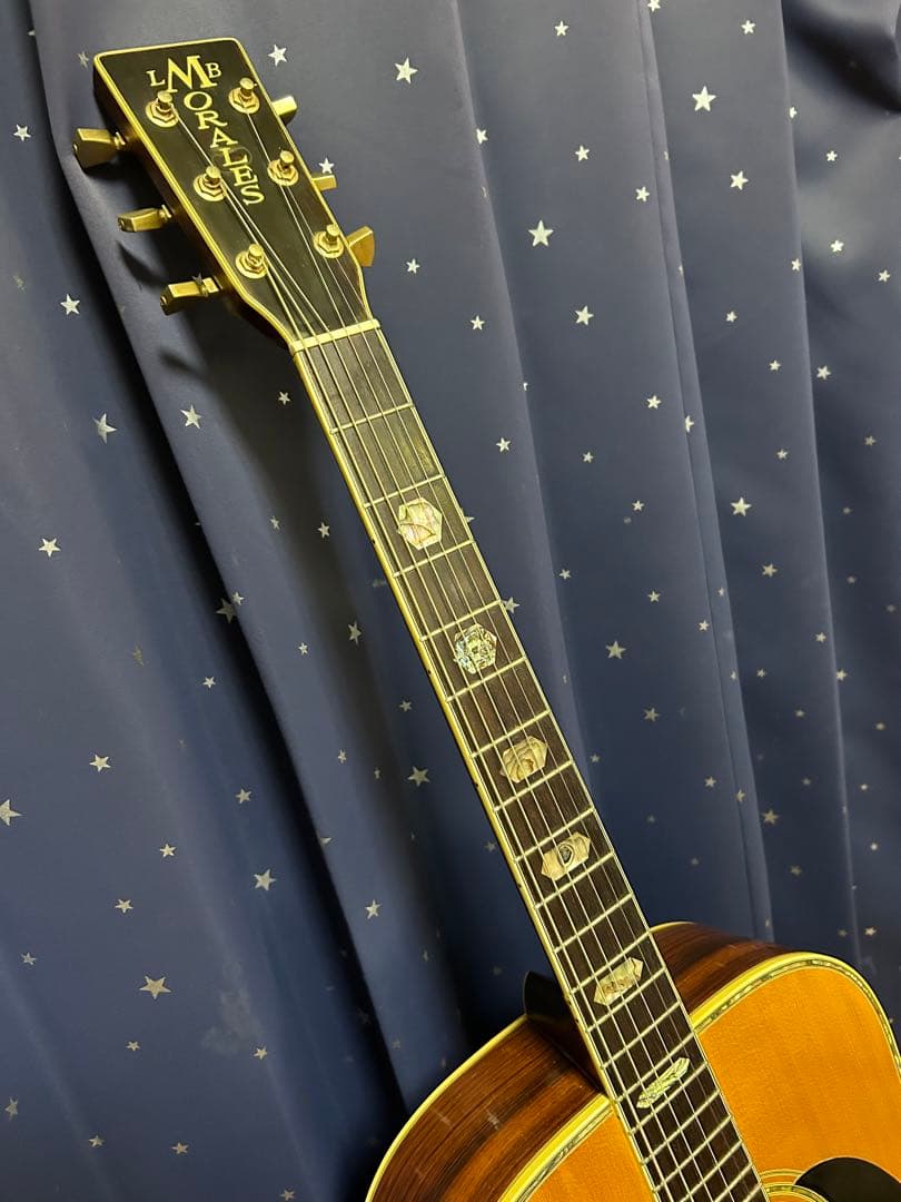 い*ん様 MORALES M80. 超レアー