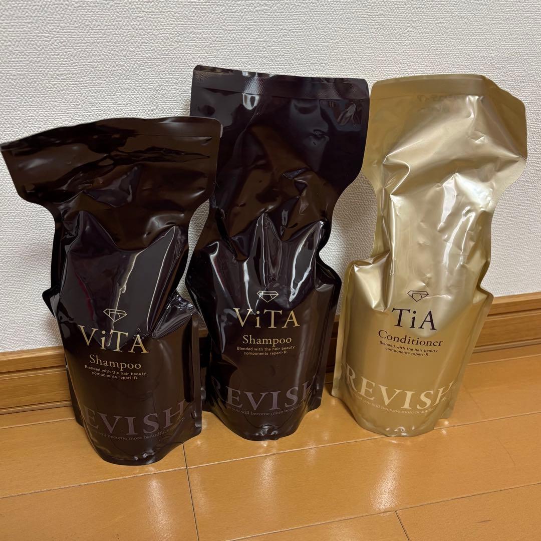 アース様　レヴィッシュヴィータ　シャンプー&コンディショナー 3点セット