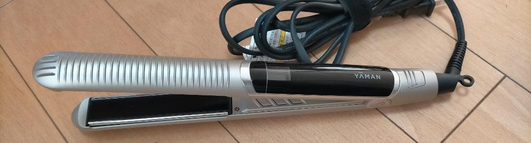 動作確認済み　ヤーマン（YAMAN)　スムースアイロンフォトイオン　 ゴールド