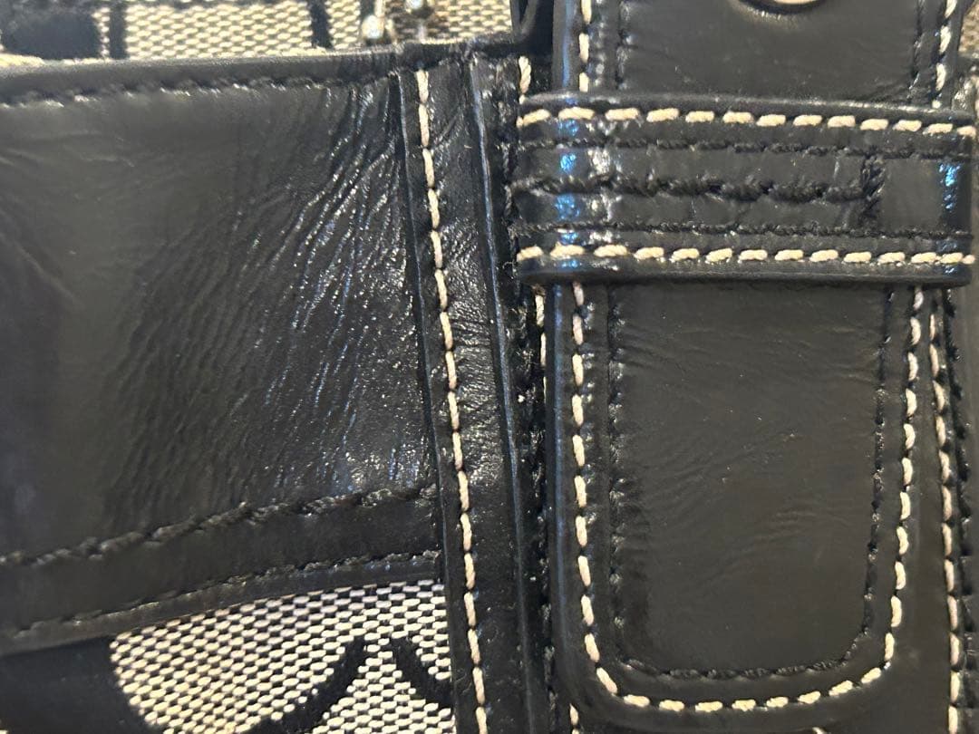 Coach ショルダーバッグ 黒　シグネチャー　肩がけ