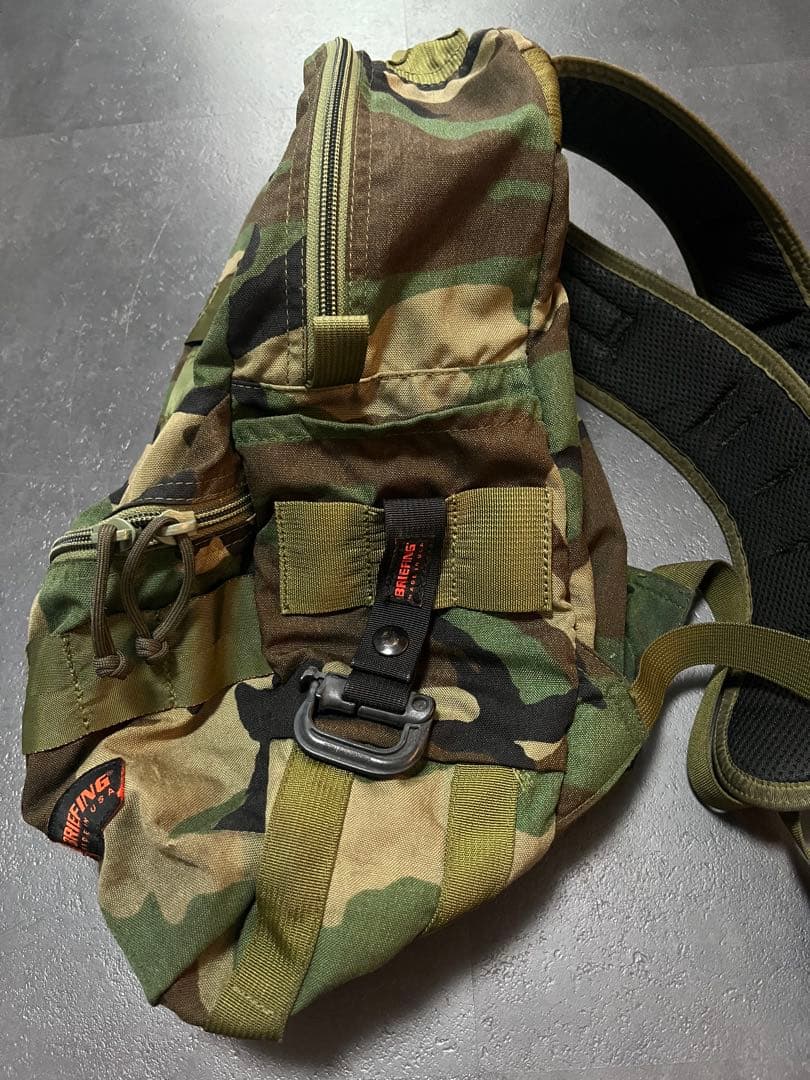 バッグ BRIEFING FLIGHT LIGHT SAC