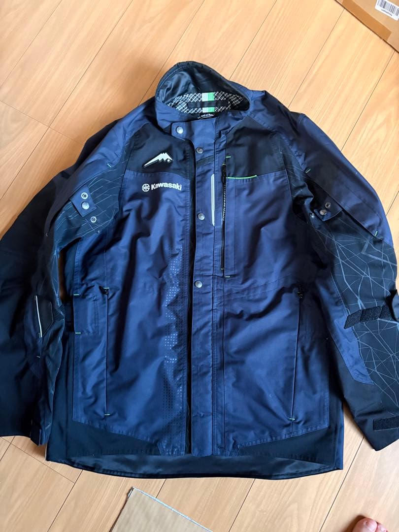 クシタニ　アロフトジャケット