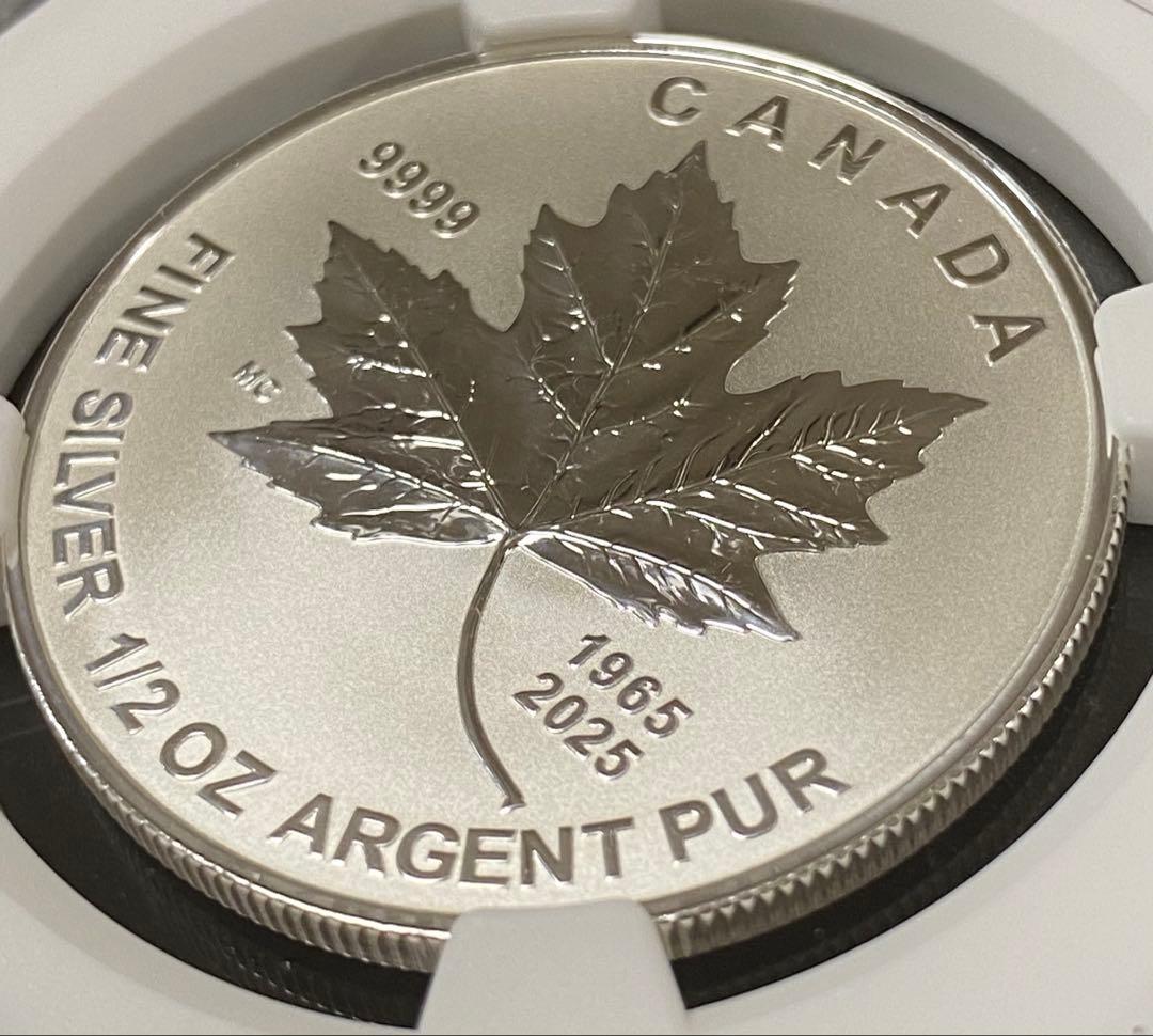 ★ヤングファン必見★最新2025年カナダ メイプルリーフ４ドル 1/2oz 銀貨