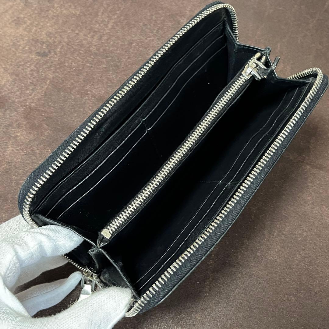 ☆miu miu ミュウミュウ黒、シルバー、紺のクールなデザインレザー 長財布