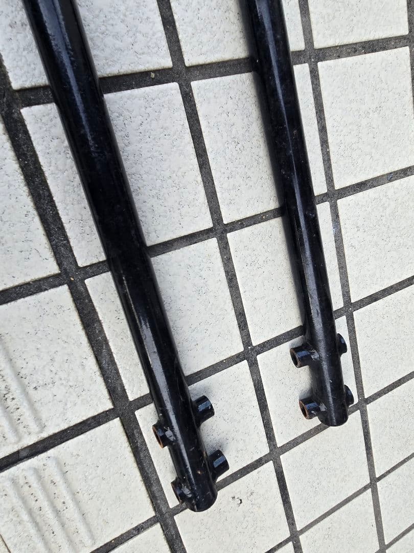 左右出マフラーステー FLSTC FLSTN エボtc88tc96 ソフテイル