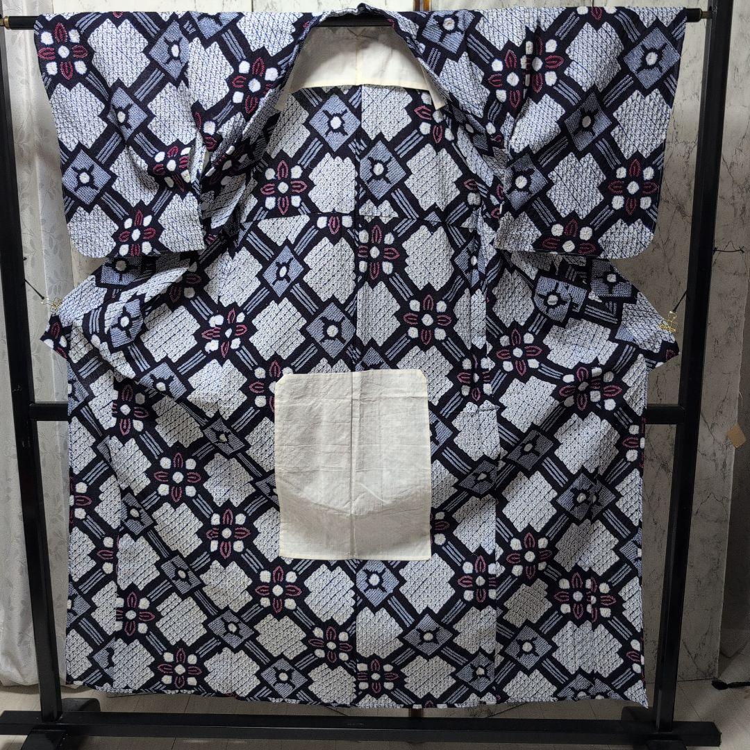 濱文子様ご購入高級有松絞り　肩当て居敷き当て付き　一部しつけ糸有り美品