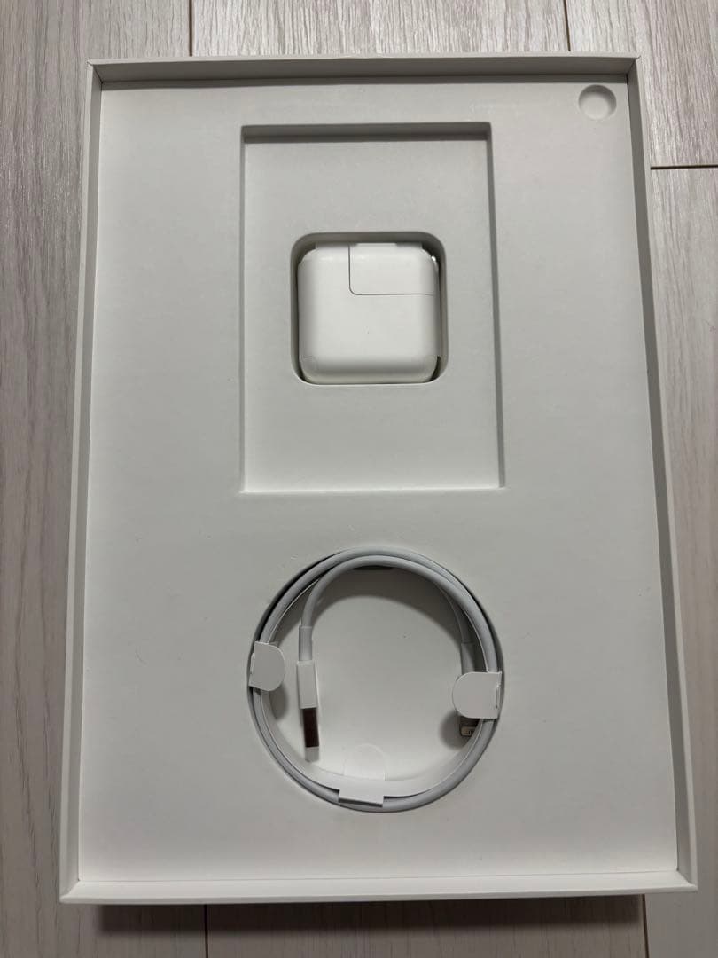 Apple iPad 10.2インチ スペースグレー 本体