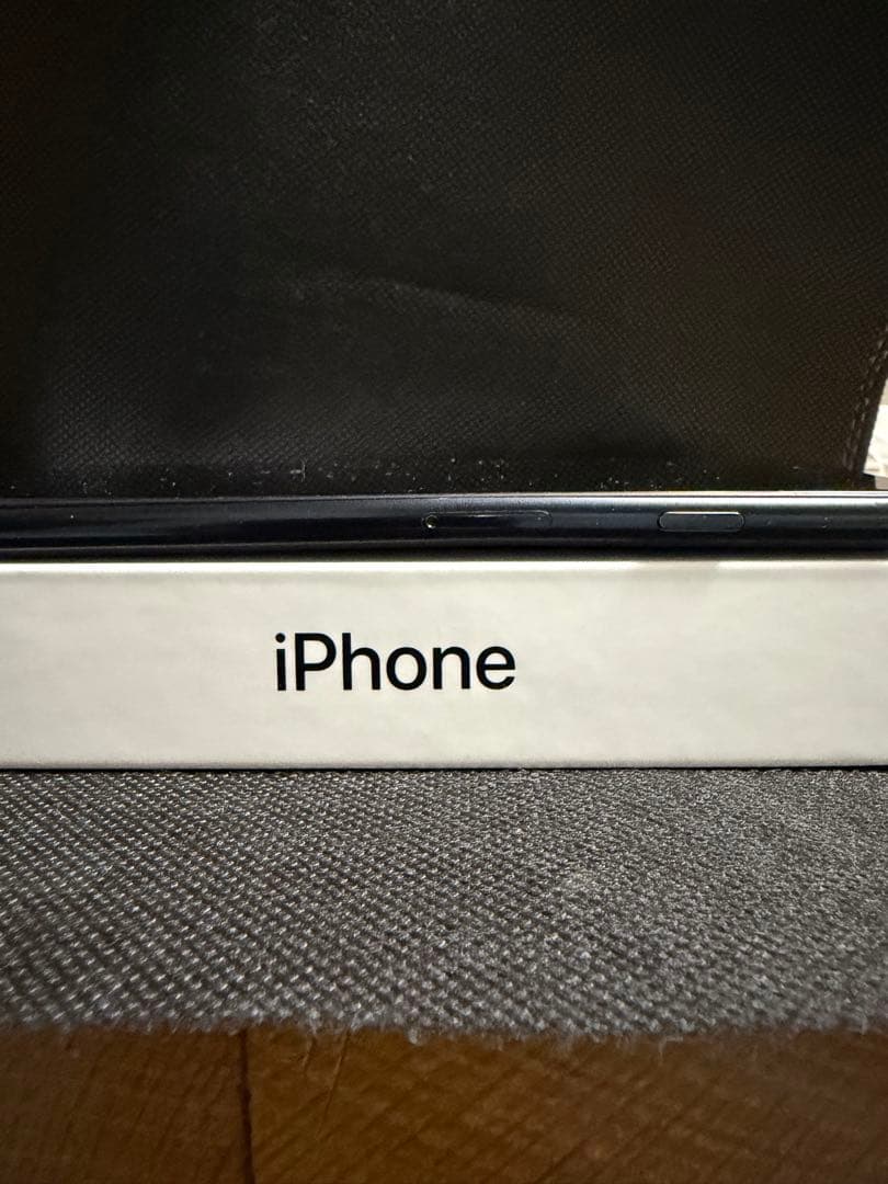 iPhone SE3 256GB ミッドナイト　AirPods Pro セット