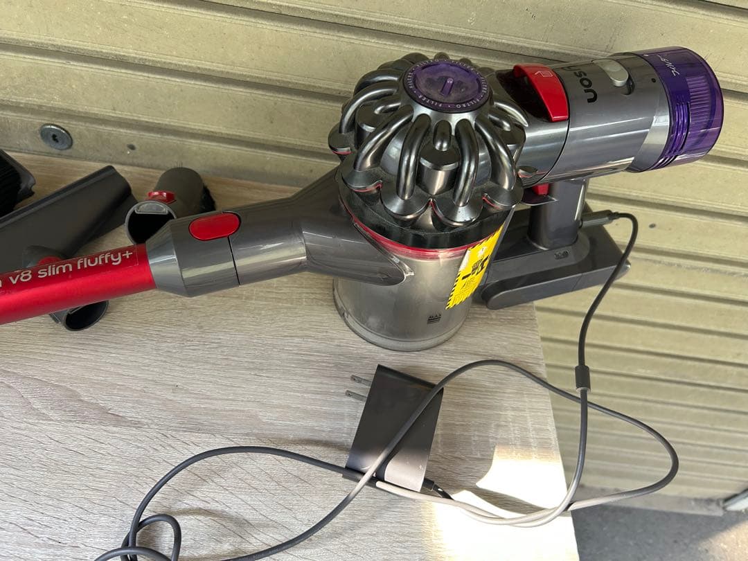 Dyson V8 Slim Fluffy スティッククリーナー本体