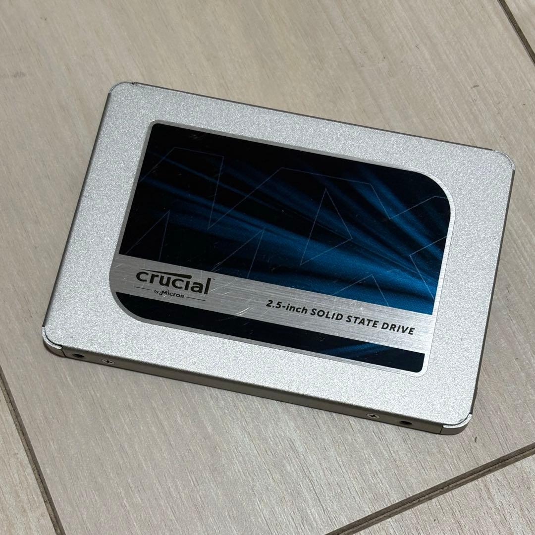 crucial MX500 1000GB ssd 健康度100%