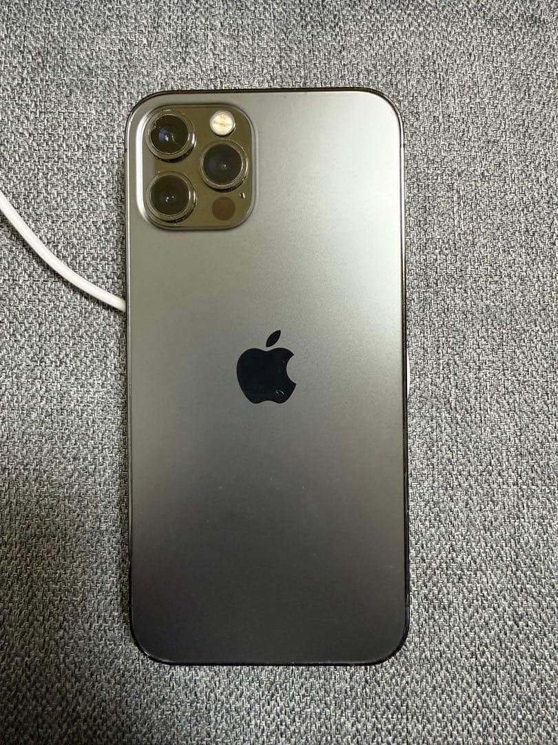 D*h様 Apple iPhone 12 Pro グラファイト 本体