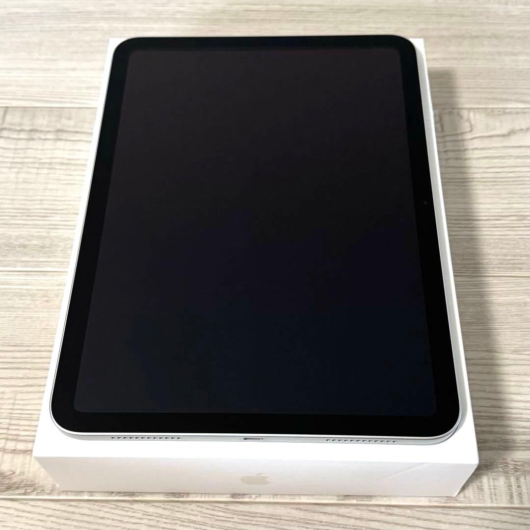 【美品】iPad 第10世代 シルバー 64GB Wi-Fiモデル