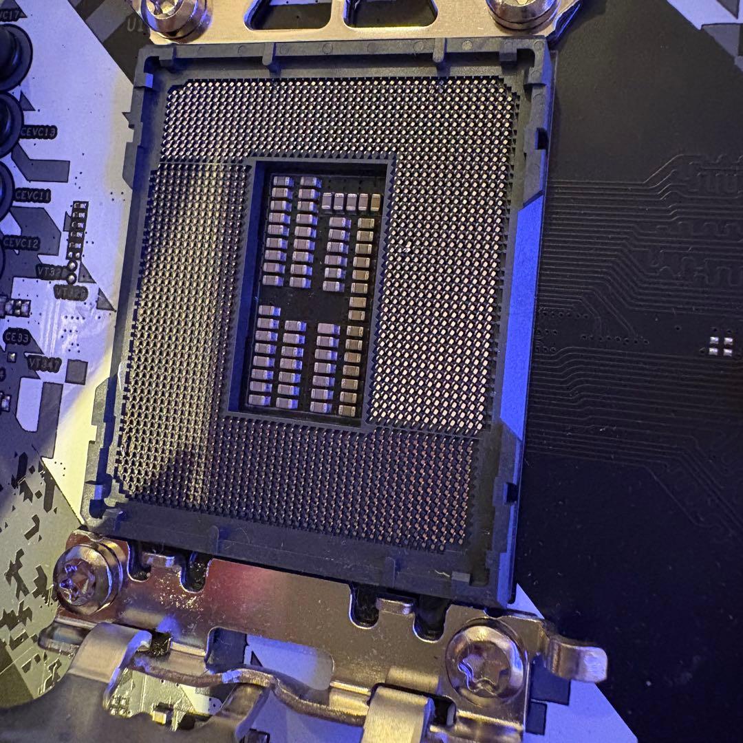 Z690 Steel Legend WiFi 6E マザーボード　ジャンク