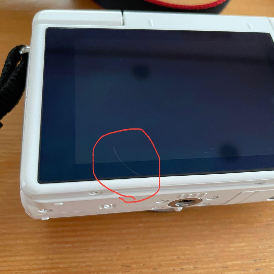 Canon EOS M100 ホワイト ダブルレンズキット　おまけ付き