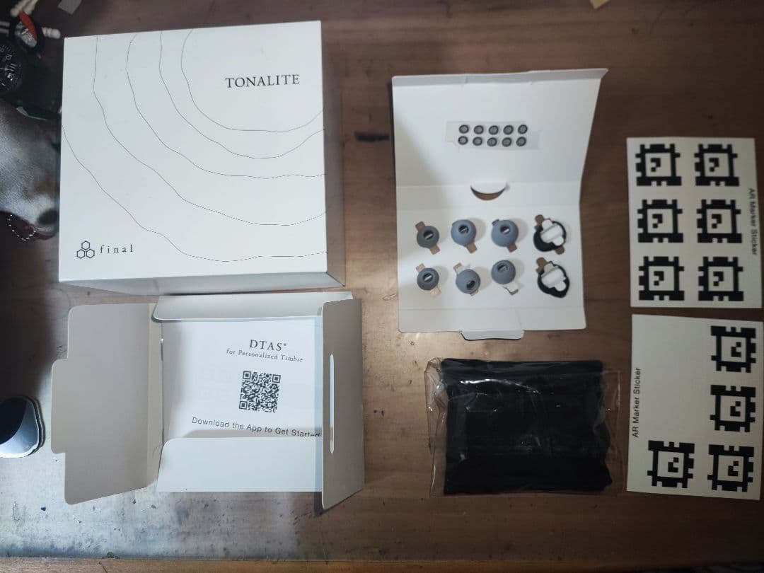 final Tonalite ブラック ワイヤレスイヤホン