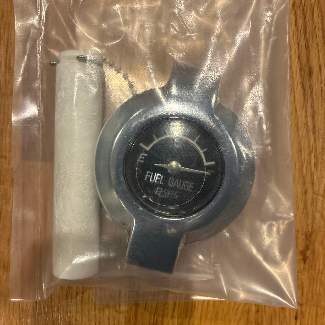 値下げ！新品！CB400F 燃料計付きタンクキャップ ゲージ タンク ヨンフォア