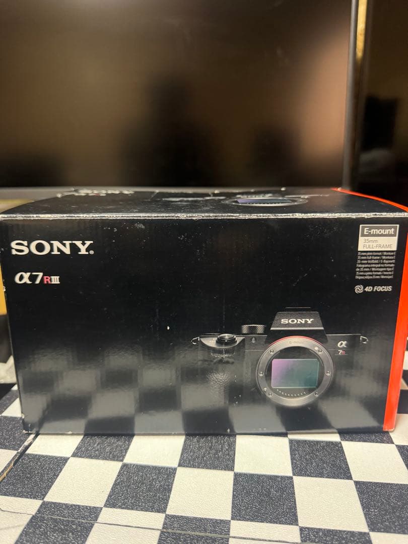SONY α7rIII ミラーレスカメラ + FE28-70mm