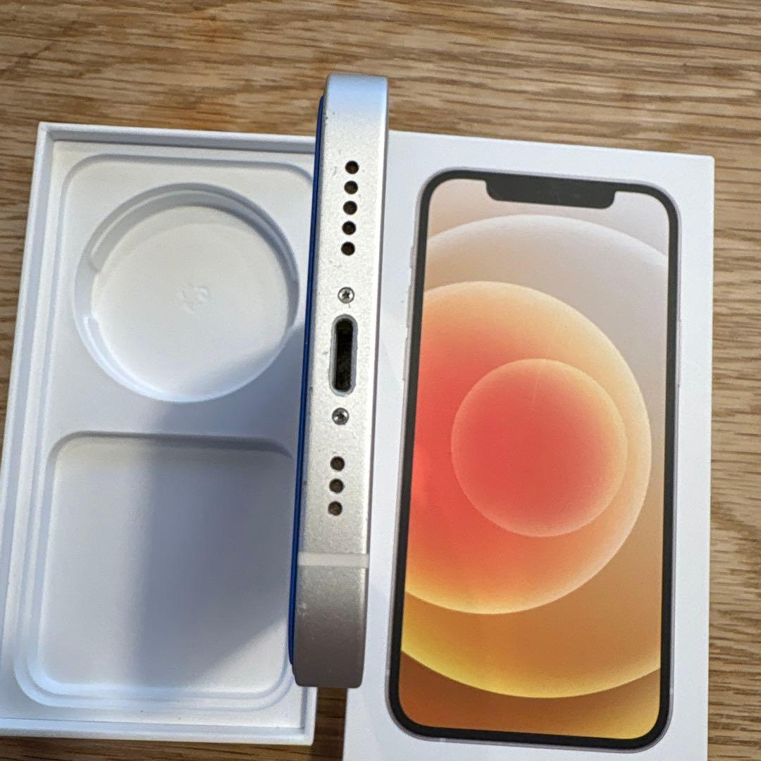 Apple iPhone 12 ホワイト　SIMフリー　128GB 本体