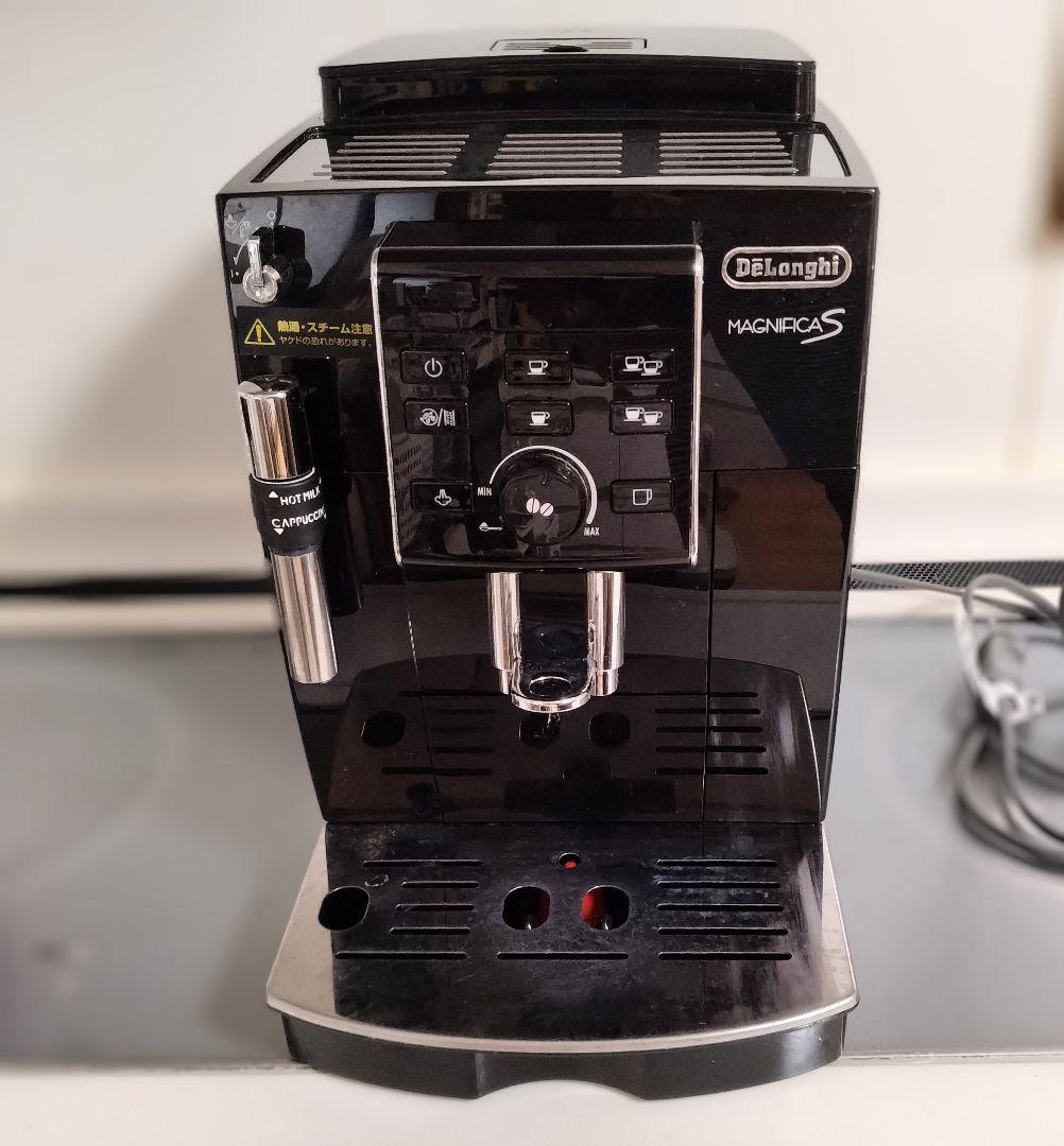 デロンギ　マグニフィカSコンパクト全自動エスプレッソマシン　ECAM23120