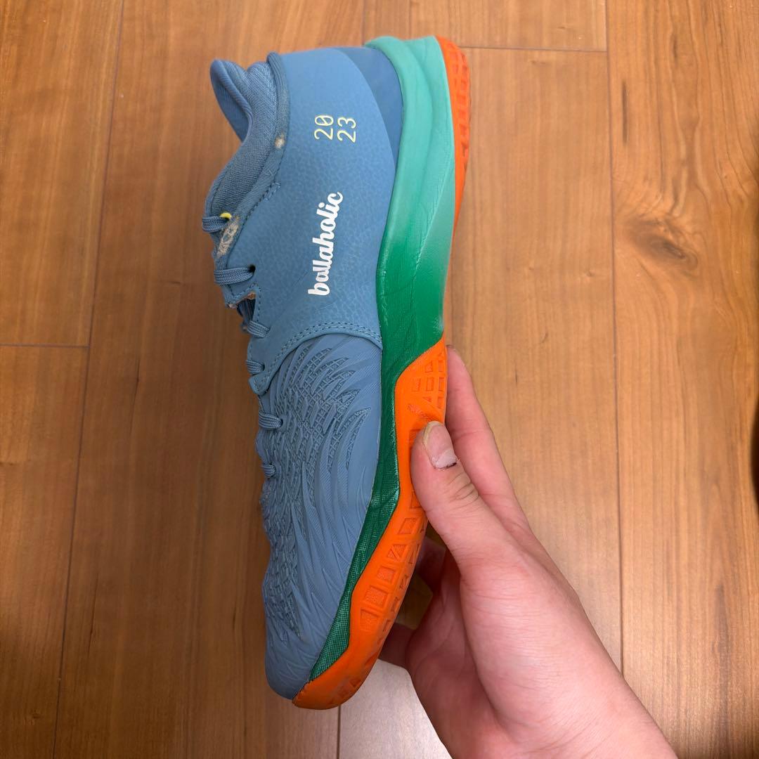 りょー♪　ボーラホリック × アシックス アンプレアルス ロー