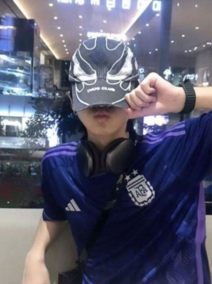 ひこ　thug club adidas ナップサック