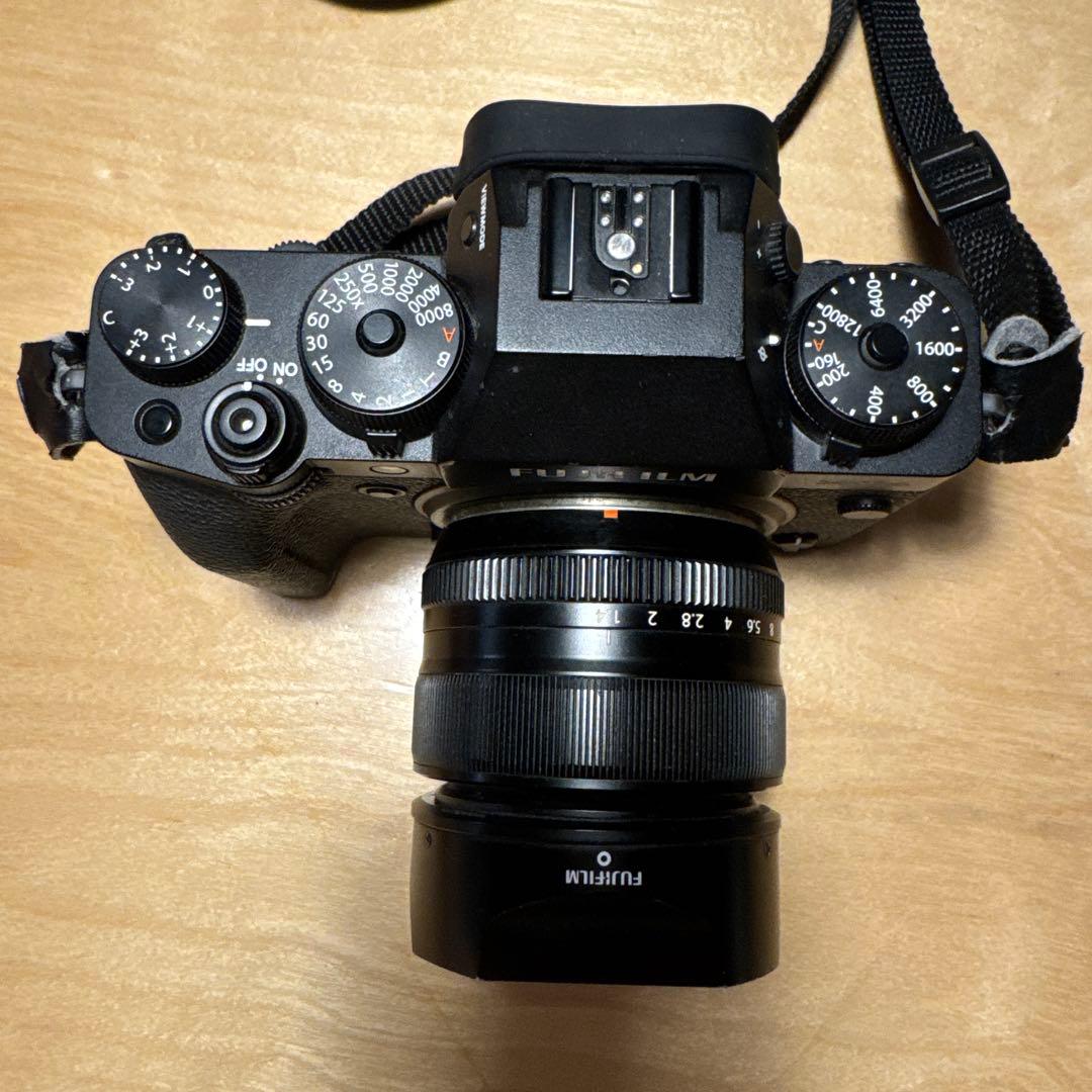 富士フィルムFUJIFILM　X-T4ボディ+35mmf1.4レンズ