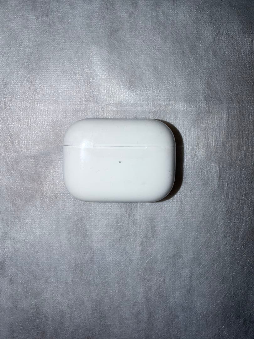 ねお　///正規品///AirPodsPro2本体のみ