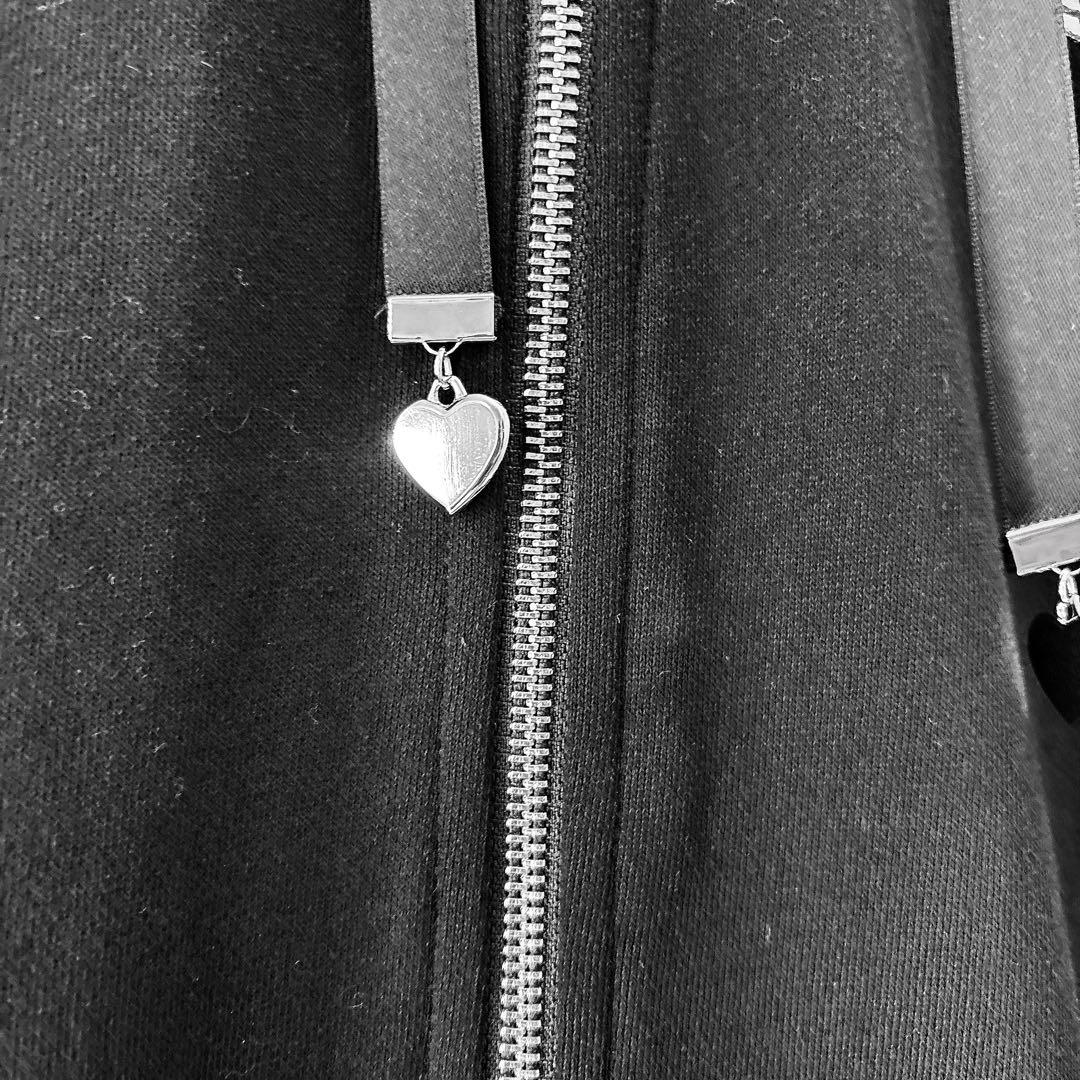 美品 pium メゾピアノ ベリエちゃんハートケーキパーカー ブラック