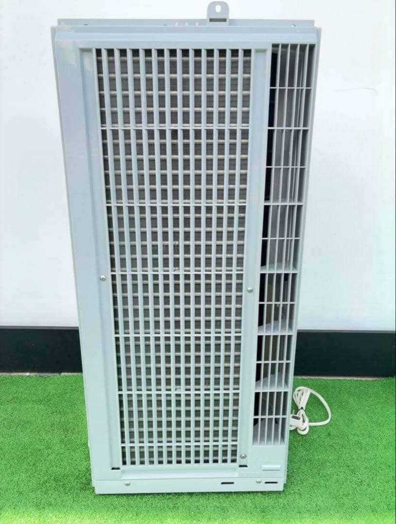 窓用エアコン コロナ 冷暖房除湿兼用 CWH-A1824R 美品　2024年製