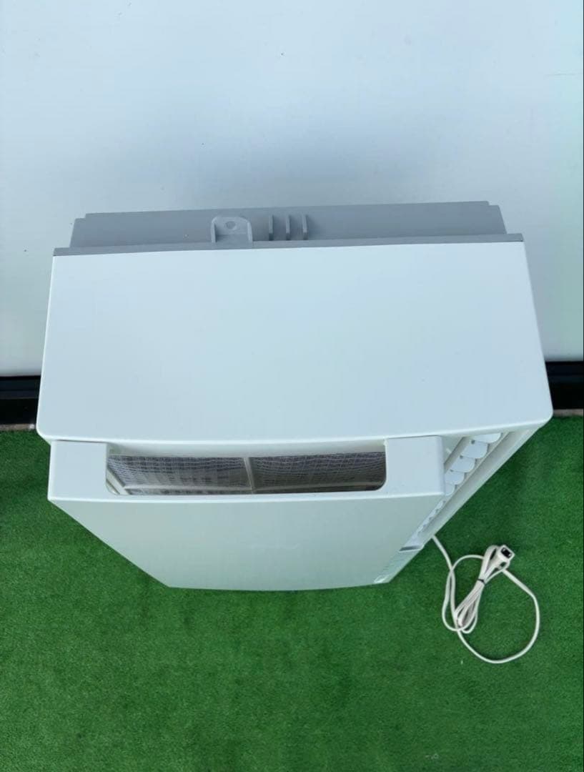 窓用エアコン コロナ 冷暖房除湿兼用 CWH-A1824R 美品　2024年製