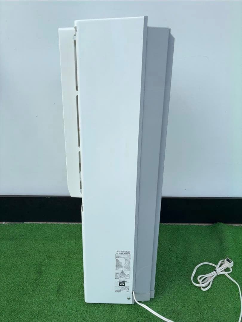 窓用エアコン コロナ 冷暖房除湿兼用 CWH-A1824R 美品　2024年製