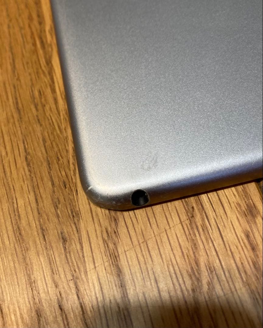 【本体】iPad mini 4 Wi-Fi 128GB