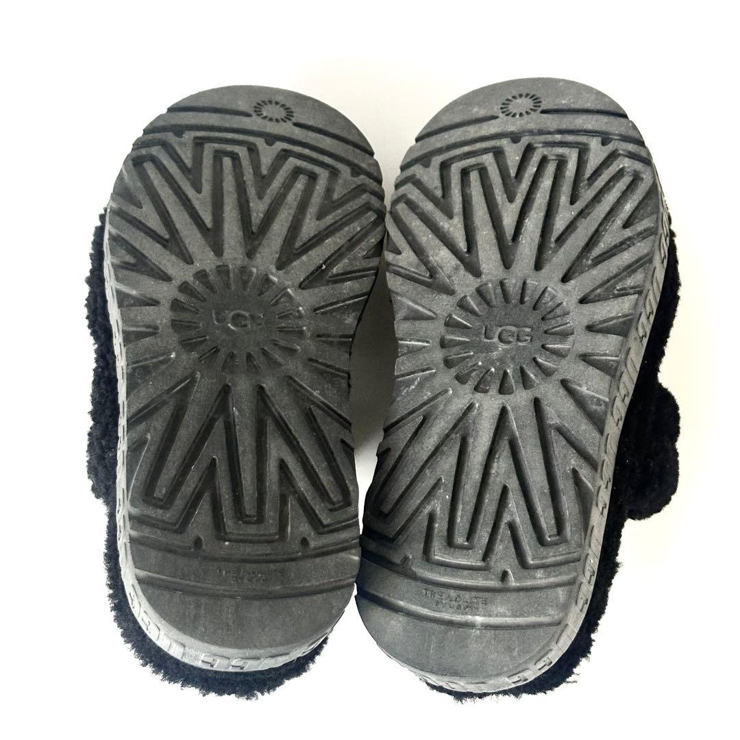 UGG アグ　Oh Fluffita 厚底サンダル　ストラップ付　23㎝