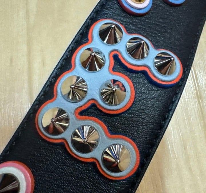 FENDIストラップショルダー　スタッズ　美品