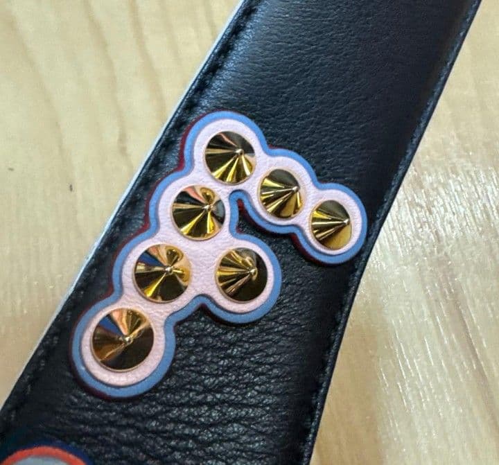FENDIストラップショルダー　スタッズ　美品