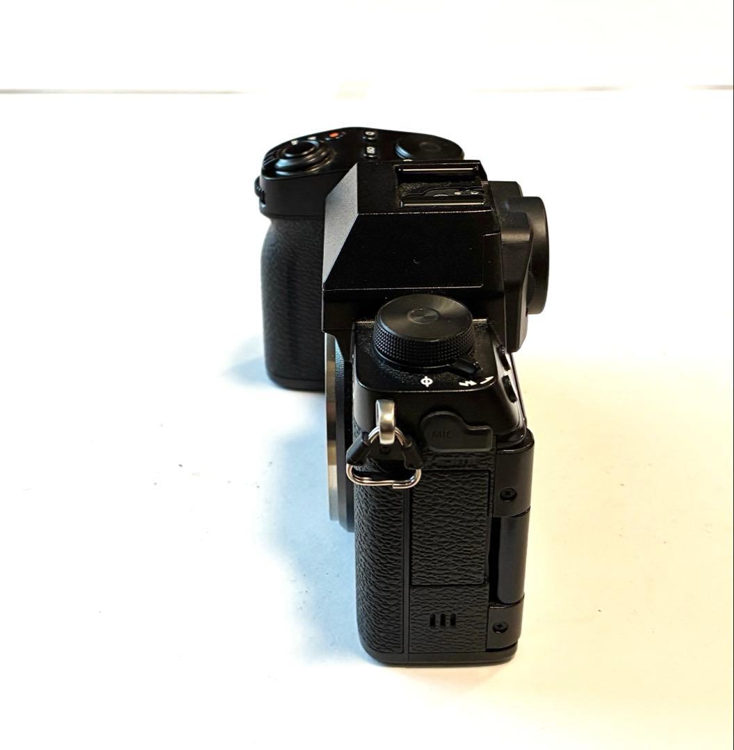 FUJIFILM X-S10 ミラーレス一眼 本体