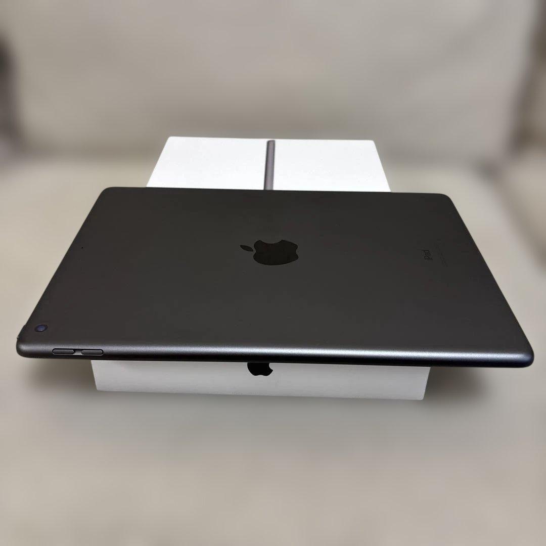 iPad 第8世代 128ギガ Wi-Fiモデル バッテリー95%