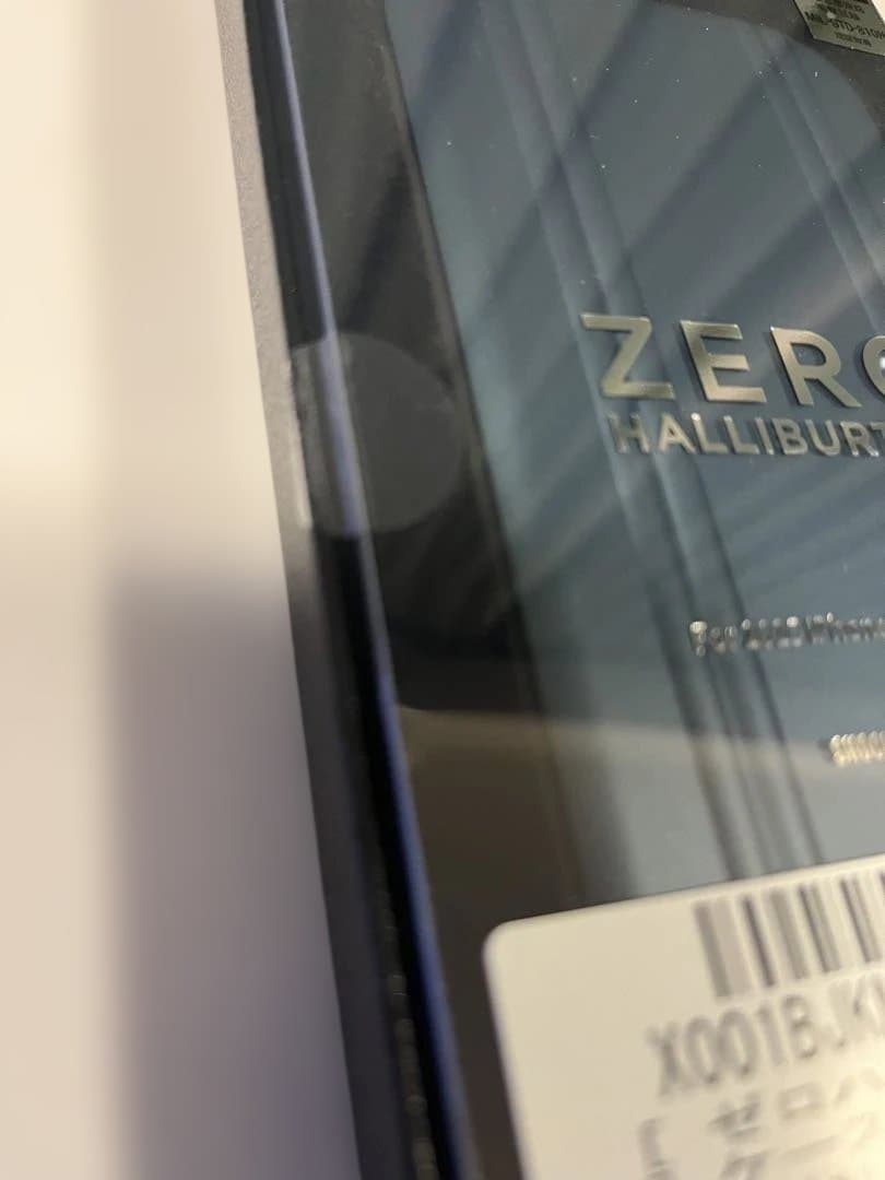 【新品未開封 】ゼロハリバートンスマホケースiPhone17