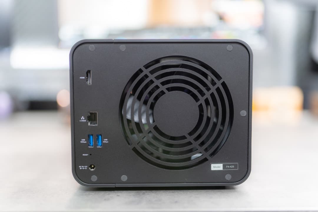 【ほぼ新品】TERRAMASTER F4-425 NAS 4ベイ