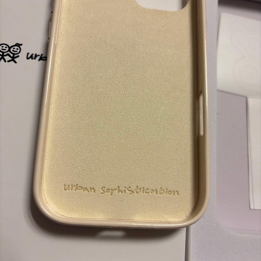 urban sophistication オートミルク iPhone17 ケース