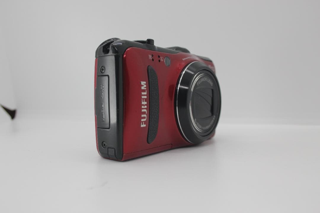 （美品）FUJIFILM F600EXR 赤　レッド　充電器付き