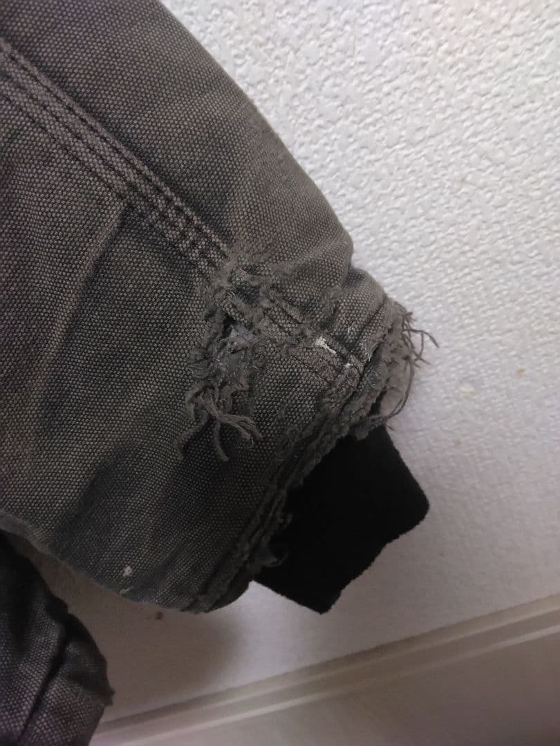 Carhartt トラディショナルコート 中綿入り ダックワークジャケット