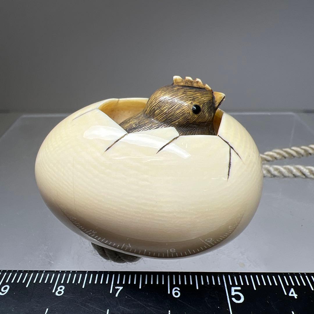 名工光廣在銘　極上ヒヨコからくり根付　37g 東Y8-0118☆2F